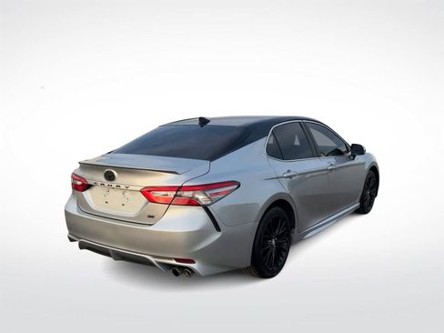 Used 2019 Toyota Camry SE image 8