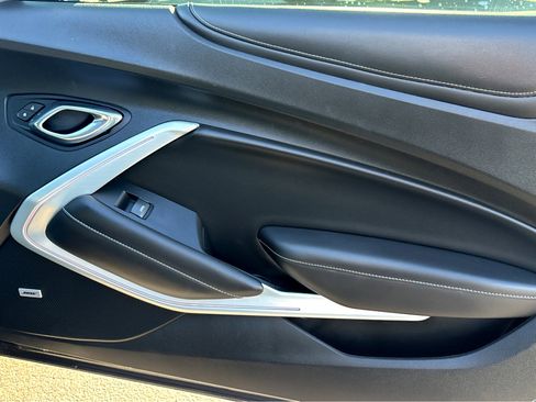 Used 2019 Chevrolet Camaro LT image 11