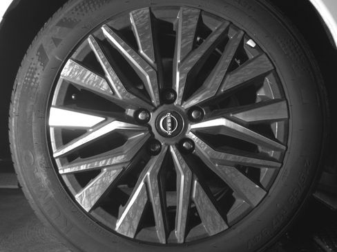 Used 2025 Nissan Altima 2.5 SV image 15