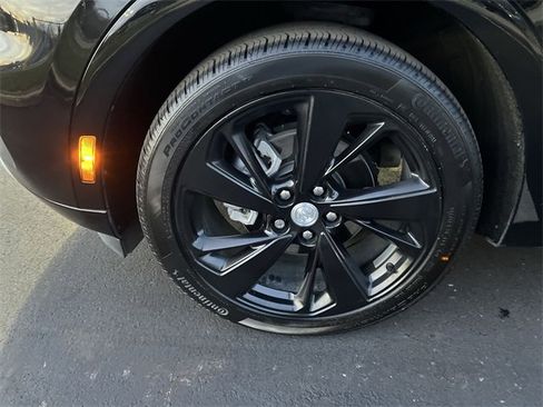 Used 2021 Buick Envision Essence w/ Technology Package I image 8