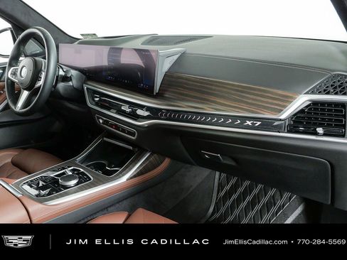 Used 2024 BMW X7 xDrive40i w/ M Sport Package AWD/4WD image 25