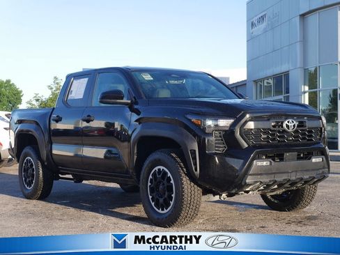 Used 2024 Toyota Tacoma TRD Off-Road AWD/4WD image 1