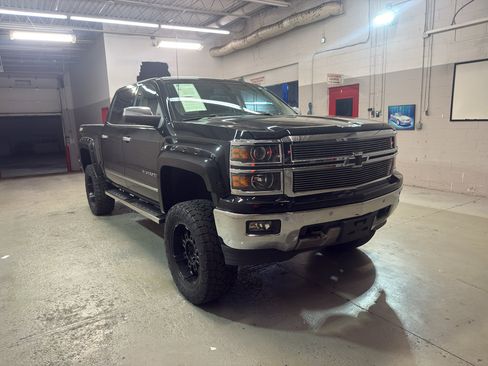 Used 2014 Chevrolet Silverado 1500 LTZ Z71 w/ LTZ Plus Package AWD/4WD image 25