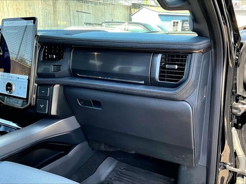 Used 2025 Ford F150 Lightning Lariat w/ Max Trailer Tow Package image 20