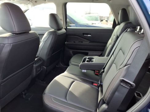 New 2026 Nissan Pathfinder SL image 29