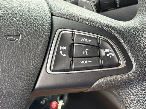 Used 2017 Ford Escape SE w/ Equipment Group 201A AWD/4WD image 18