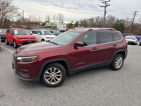 Used 2019 Jeep Cherokee Latitude w/ Popular Appearance Group image 2