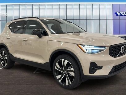 New 2026 Volvo XC40 B5 Ultra w/ Protection Package Premier