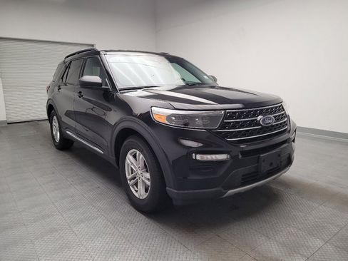 Used 2020 Ford Explorer XLT w/ Equipment Group 202A RWD image 13