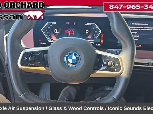 Used 2023 BMW iX xDrive50 w/ Premium Package AWD/4WD image 9