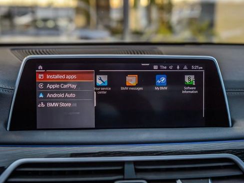 Used 2020 BMW 740i xDrive w/ M Sport Package image 23