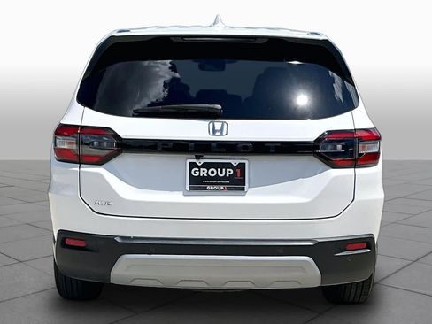 Used 2025 Honda Pilot EX-L image 5