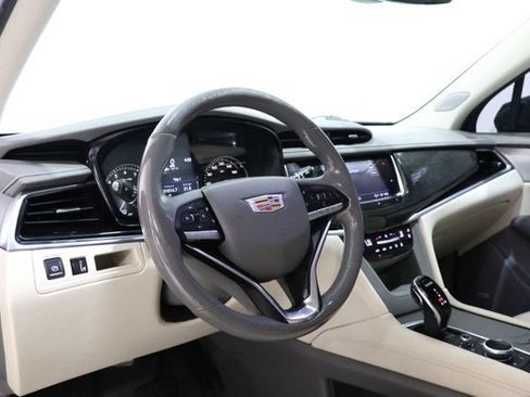 Used 2021 Cadillac XT6 Premium Luxury AWD/4WD image 13