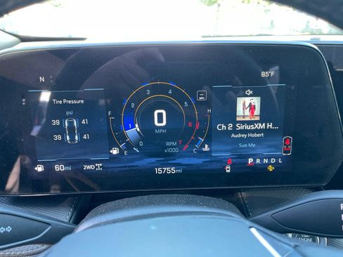 Used 2025 Chevrolet Equinox LT AWD/4WD image 6