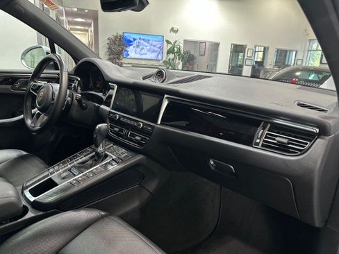 Used 2021 Porsche Macan AWD/4WD image 55