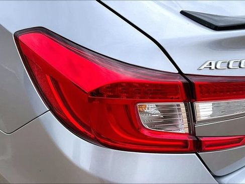 Used 2022 Honda Accord Sport image 32