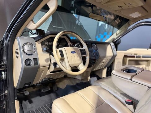 Used 2009 Ford F250 Lariat image 12