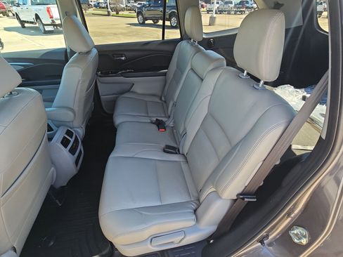 Used 2018 Honda Pilot EX image 26