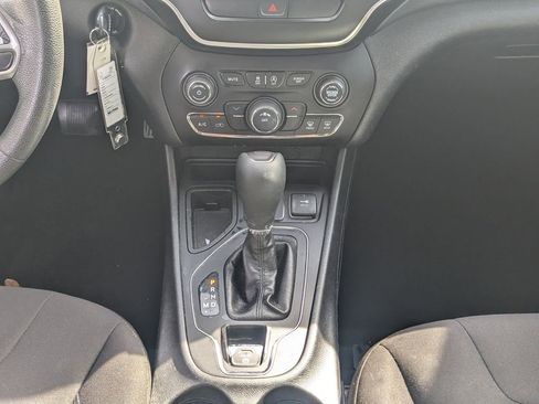 Used 2020 Jeep Cherokee Latitude image 14