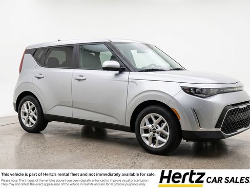 Used 2025 Kia Soul LX w/ LX Technology Package FWD image 1