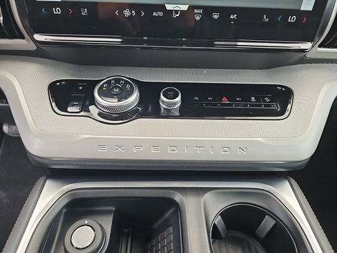 Certified 2025 Ford Expedition Max Active AWD/4WD image 34