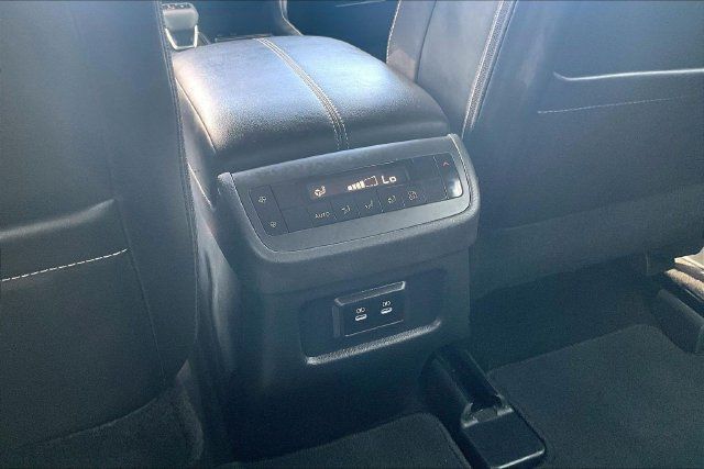 Used 2026 Nissan Pathfinder SL FWD image 10