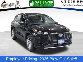 New 2025 Ford Escape Active w/ Cold Weather Package FWD video 1