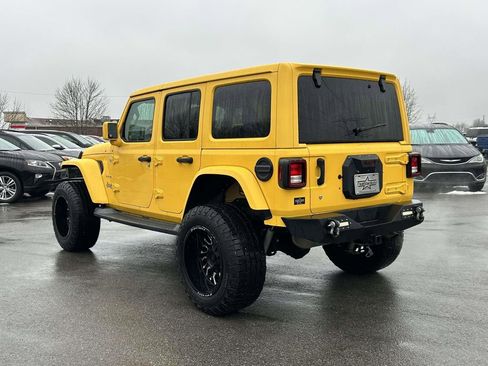 Used 2018 Jeep Wrangler Unlimited Sahara image 5