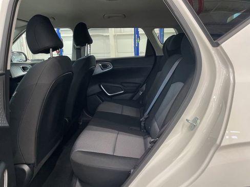 Certified 2023 Kia Soul S FWD image 19