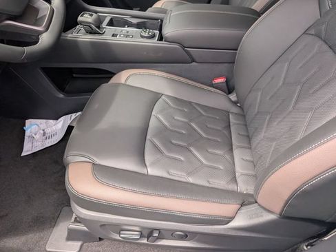 New 2026 Nissan Pathfinder Platinum AWD/4WD image 22