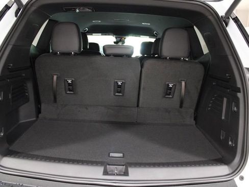 New 2025 GMC Acadia AT4 w/ Super Cruise Package image 46