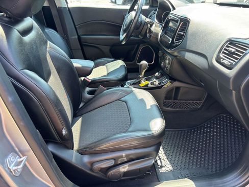 Used 2020 Jeep Compass Latitude image 12