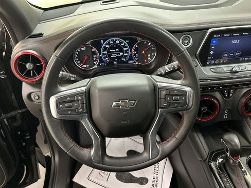 Used 2022 Chevrolet Blazer RS w/ Enhanced Convenience Package image 4