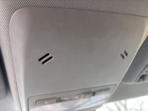 Used 2019 Chevrolet Trax LT w/ LT Convenience Package image 27