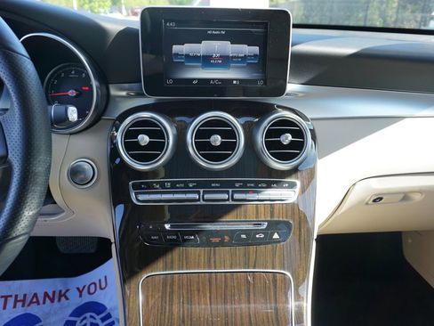 Used 2019 Mercedes-Benz GLC 300 image 34