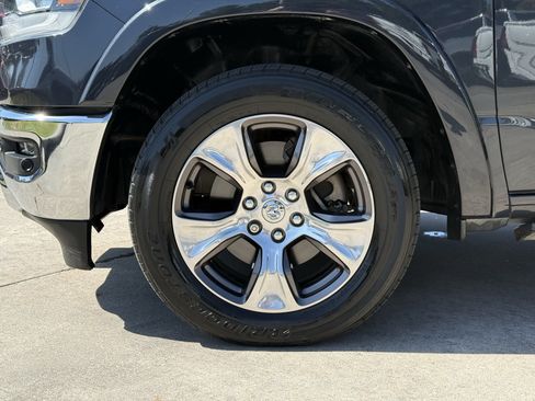 Used 2019 RAM 1500 Laramie RWD image 12