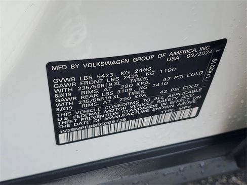 Certified 2024 Volkswagen ID.4 2WD image 27