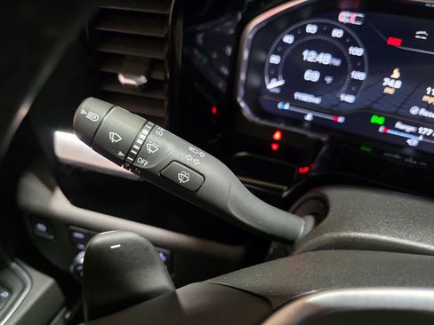 Used 2024 GMC Sierra 1500 SLT w/ SLT Premium Plus Package image 29