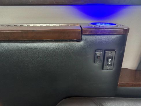 Used 2009 Dodge Sprinter 2500 image 24