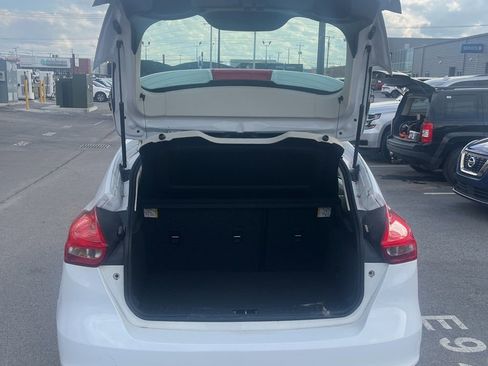 Used 2018 Ford Focus SE image 6