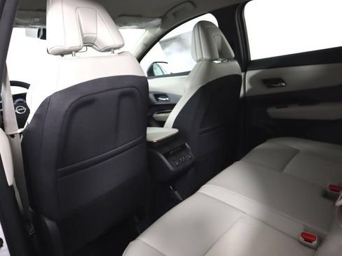 Used 2023 Nissan Ariya FWD image 24