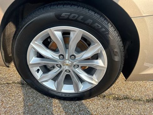 Used 2024 Chevrolet Malibu LT FWD image 5