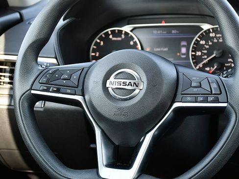 Used 2020 Nissan Altima 2.5 S FWD image 23