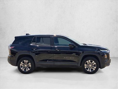 Used 2025 Chevrolet Equinox LT FWD image 4