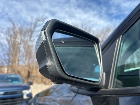 Used 2022 GMC Terrain AT4 w/ Infotainment Package II image 4