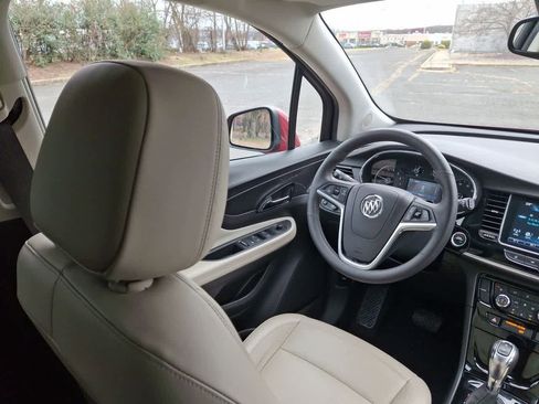 Used 2019 Buick Encore Essence image 15