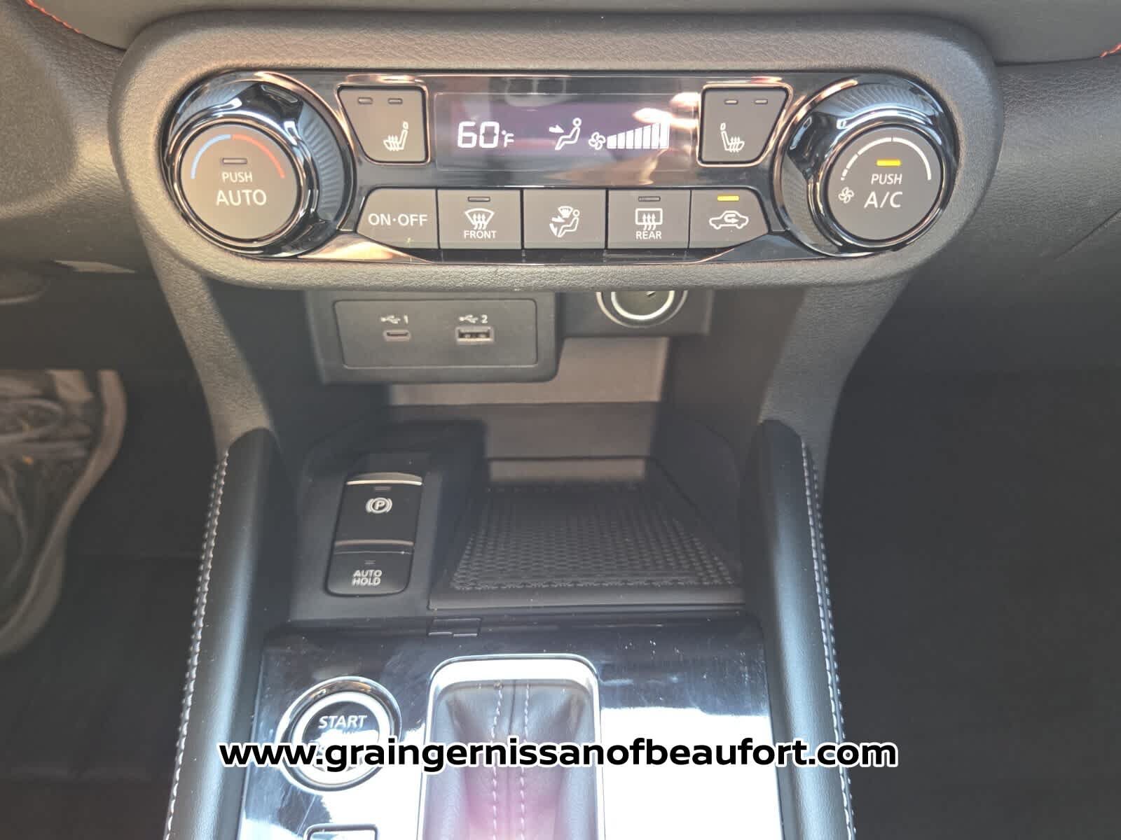 Used 2023 Nissan Kicks SR w/ SR Premium Package FWD image 10