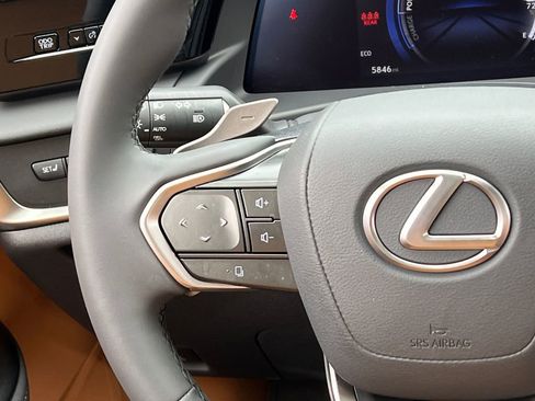 Certified 2025 Lexus RZ 450e image 19