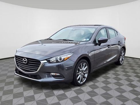 Used 2018 MAZDA MAZDA3 Touring image 2
