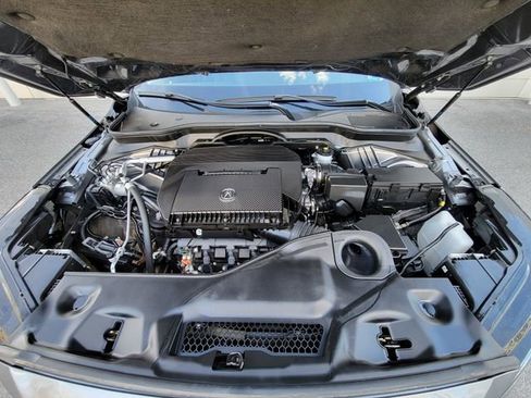 Used 2023 Acura MDX SH-AWD w/ Technology Package image 9